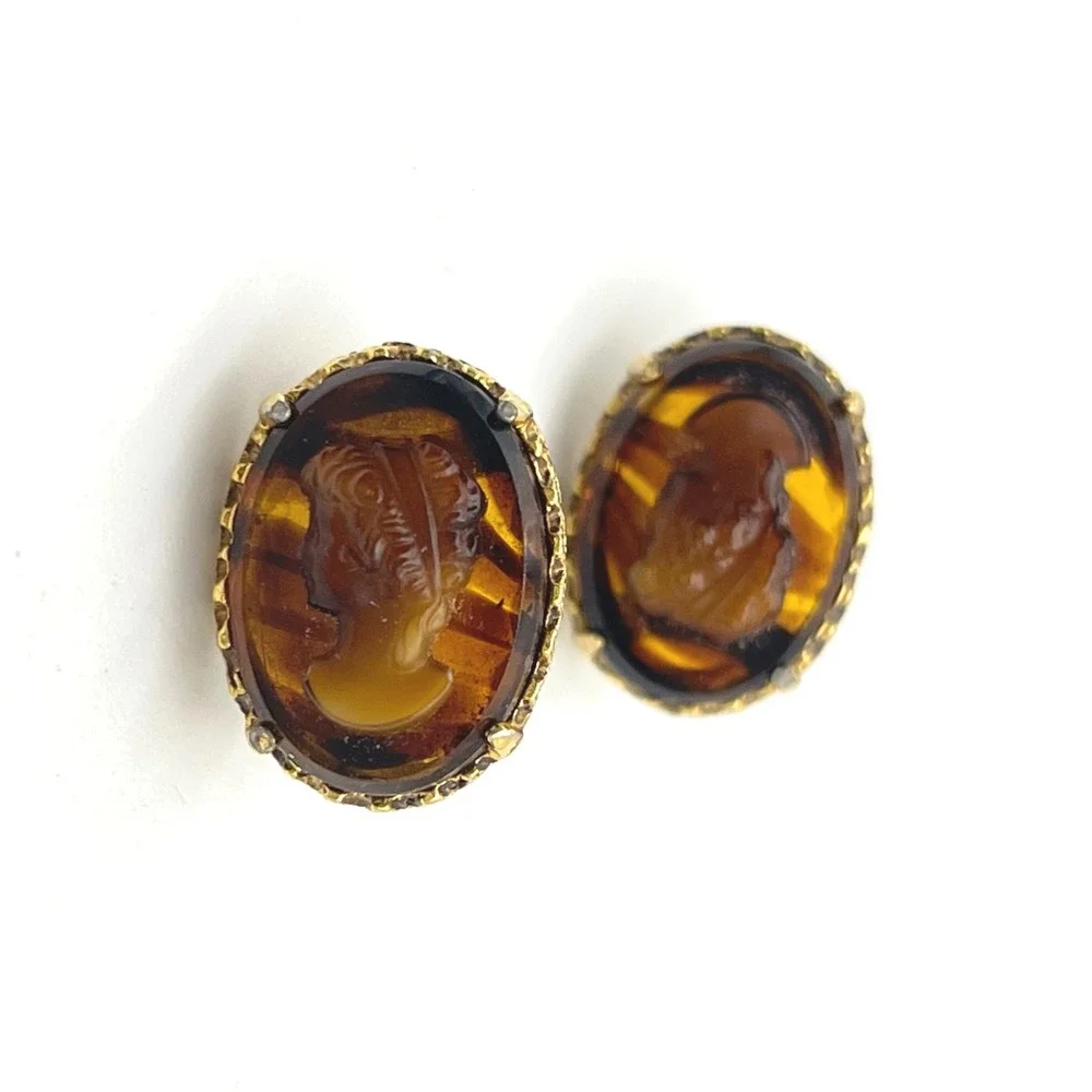 Vintage Florenza Signed Root Beer Cameo Clip On Earrings Gold Tone‎